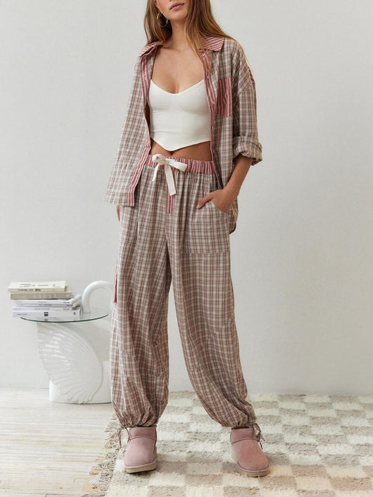 Rosa Pyjama-Set mit lockerem Spleißmuster